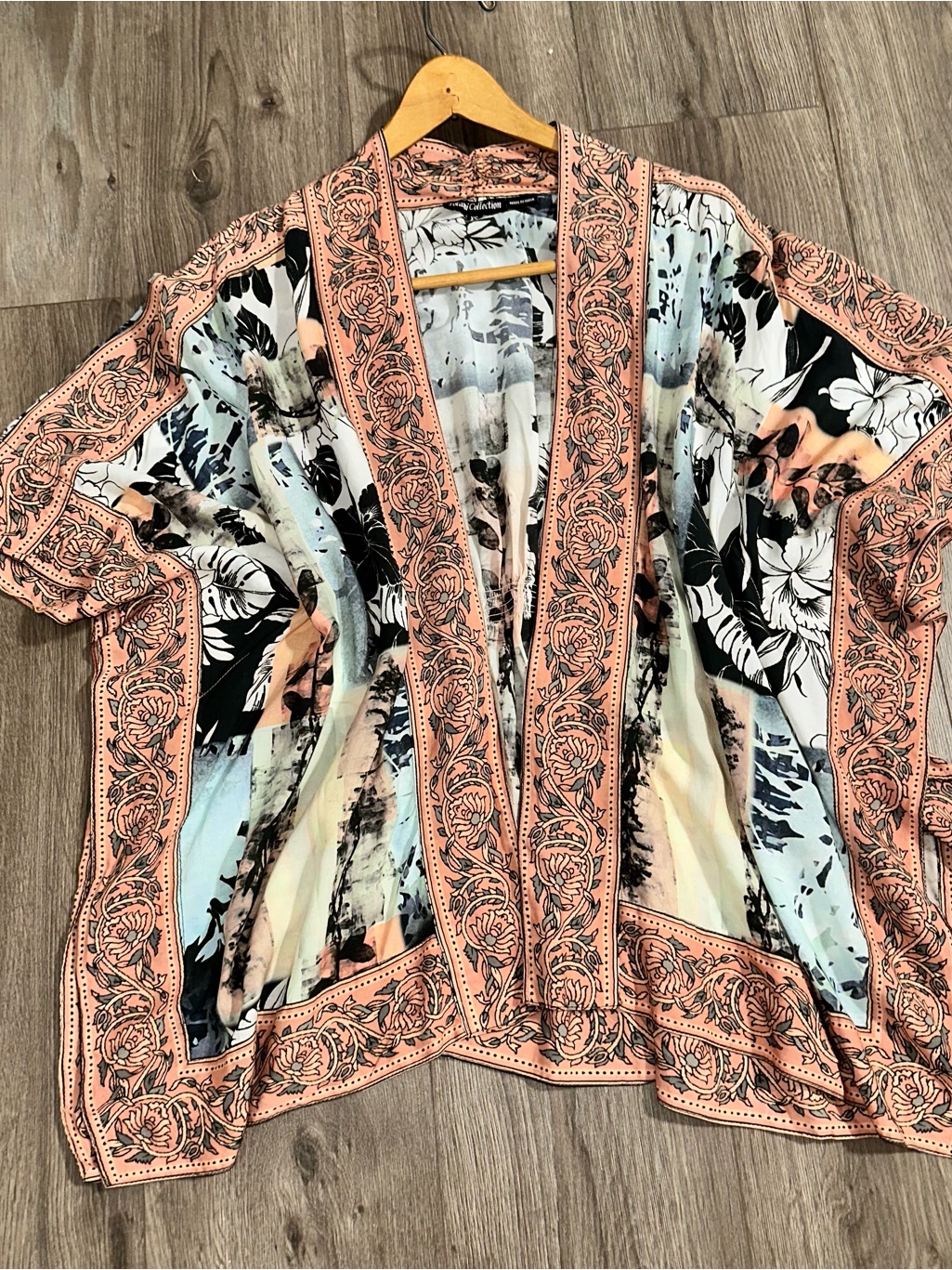 Kimono Peach And Black Printed Kimono Made From Modal Fabric Xs Nwot